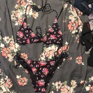 Victoria’sSecret floral triangle top string bikini